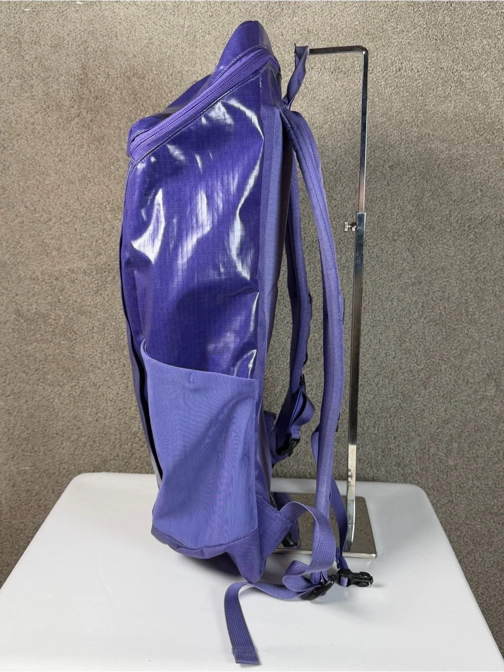 Patagonia Black Hole 25L Backpack Purple EUC